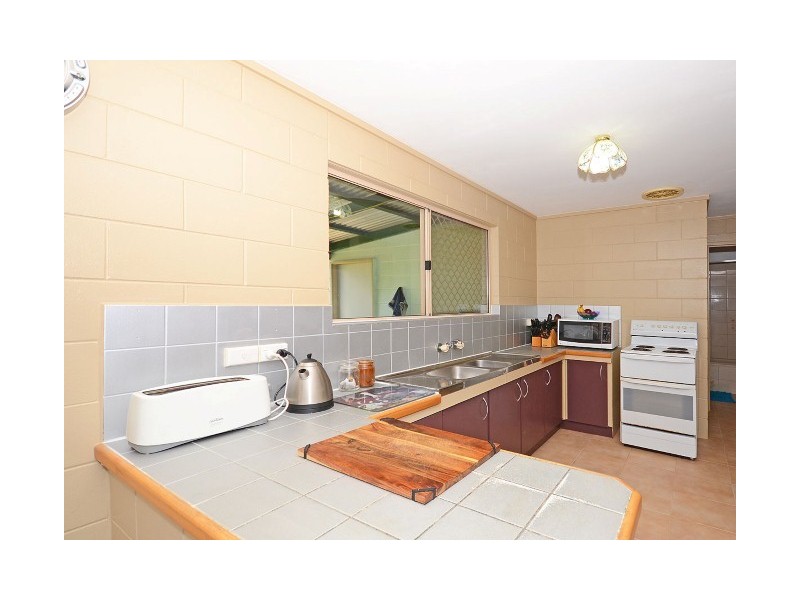 54 Lord Street, Sunshine Acres QLD 4655