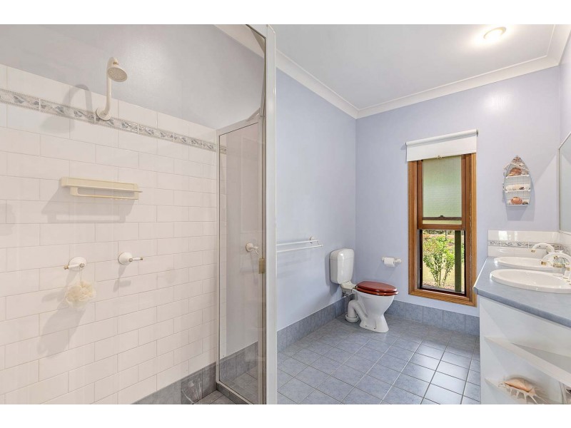 27 Newfarm Place, Takura QLD 4655