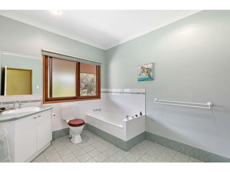 27 Newfarm Place, Takura QLD 4655