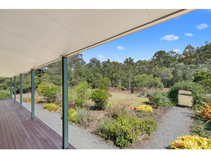 27 Newfarm Place, Takura QLD 4655