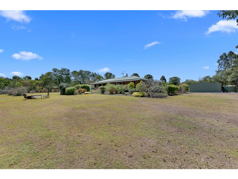 27 Newfarm Place, Takura QLD 4655