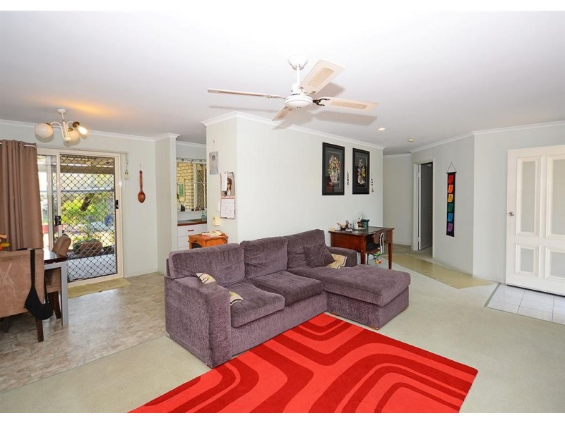 37 Bunker Avenue, Urraween QLD 4655