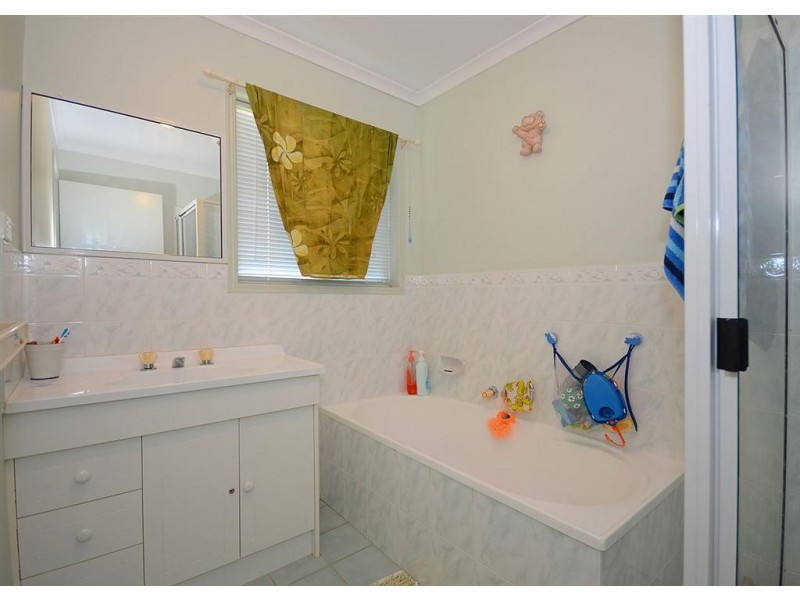 37 Bunker Avenue, Urraween QLD 4655