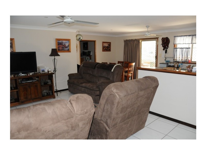 15 Keppel Court, Kawungan QLD 4655