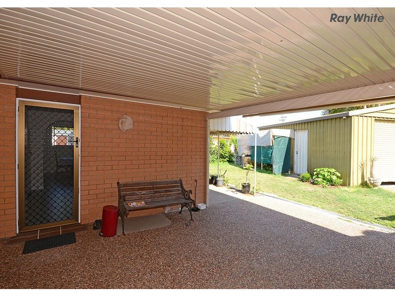 4 Keys Avenue, Torquay QLD 4655