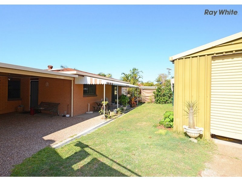 4 Keys Avenue, Torquay QLD 4655