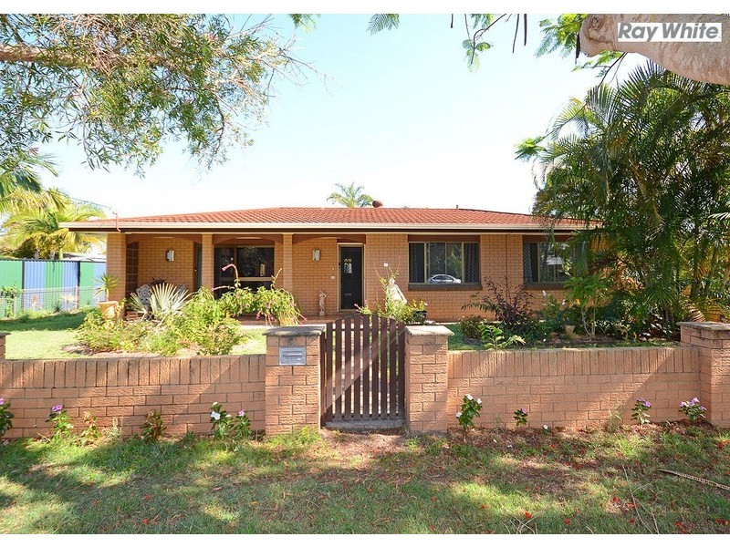 4 Keys Avenue, Torquay QLD 4655