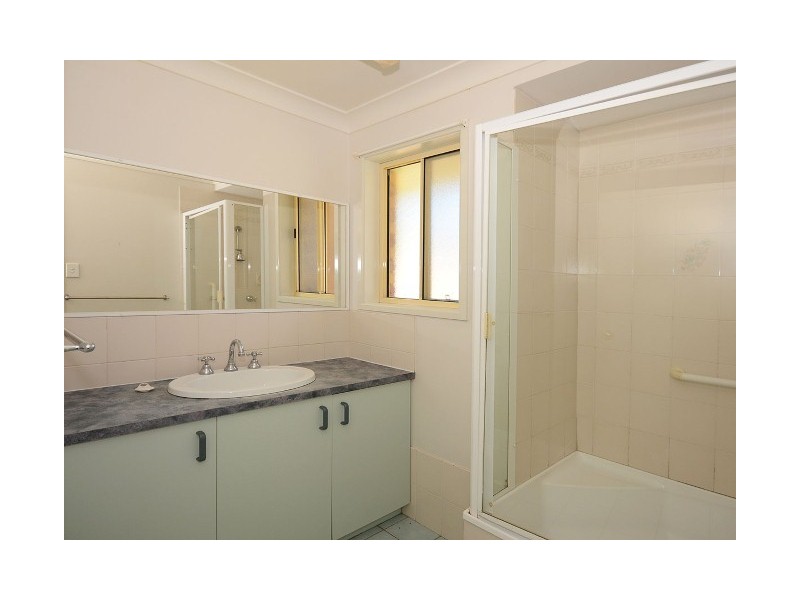 27 Holiday Parade, Scarness QLD 4655