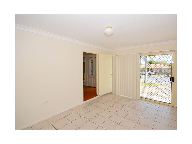 27 Holiday Parade, Scarness QLD 4655