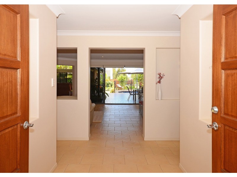 4 Adam Court, Urangan QLD 4655