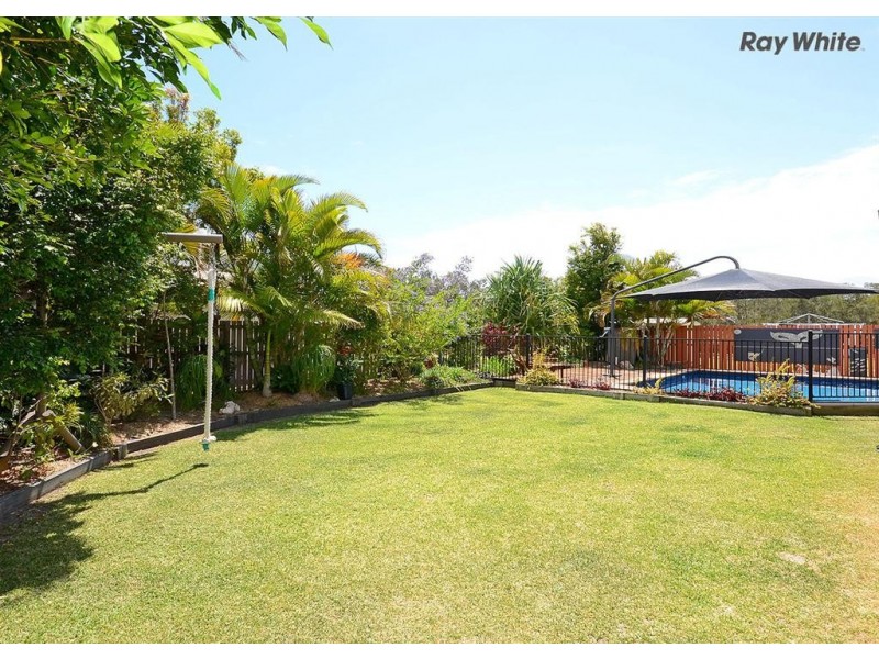 4 Adam Court, Urangan QLD 4655