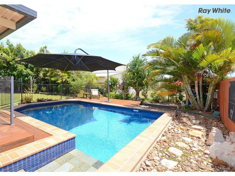 4 Adam Court, Urangan QLD 4655