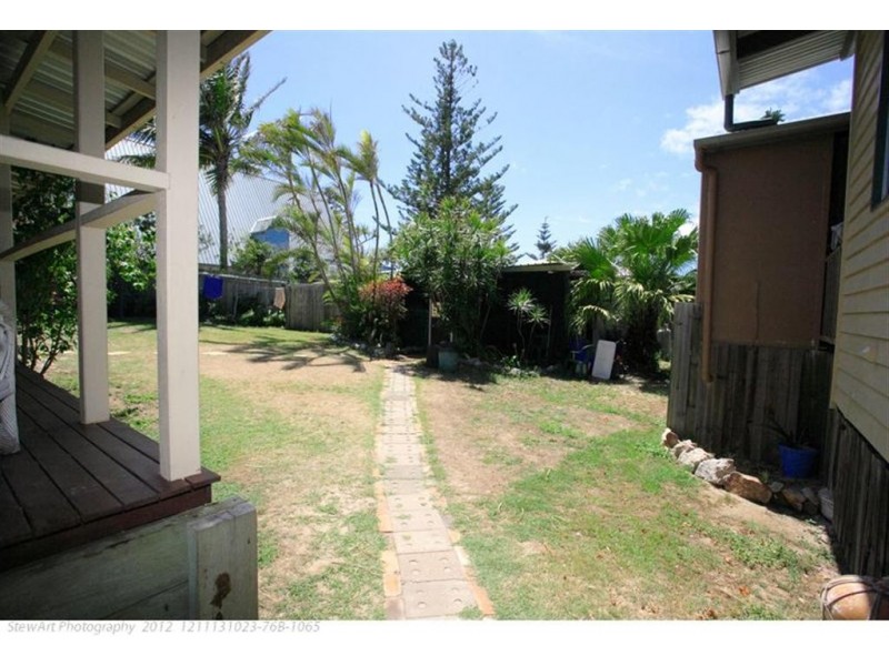 101 and 102 Roper St, Eurong QLD 4581