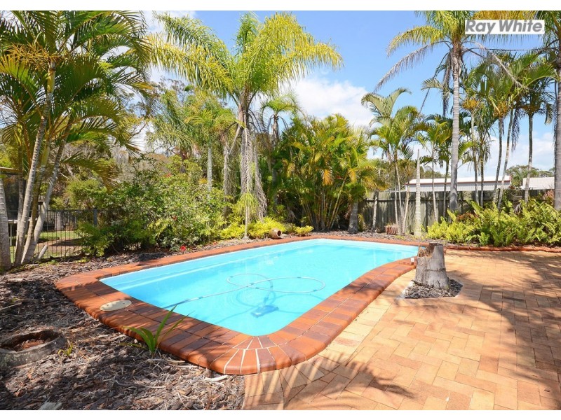 67 Ladbroke Cres, Urangan QLD 4655