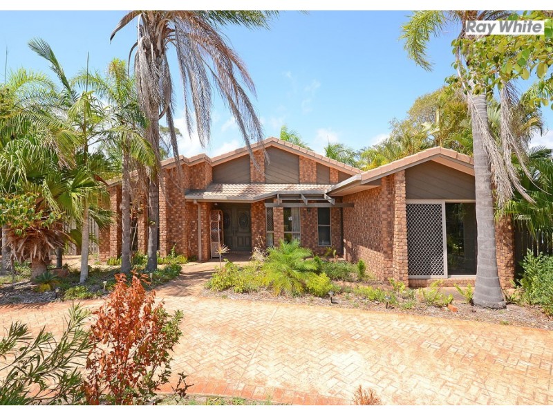 67 Ladbroke Cres, Urangan QLD 4655