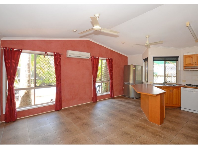 67 Ladbroke Cres, Hervey Bay QLD 4655