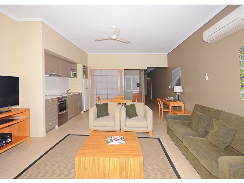 18/569 Charlton Esplanade, Urangan QLD 4655