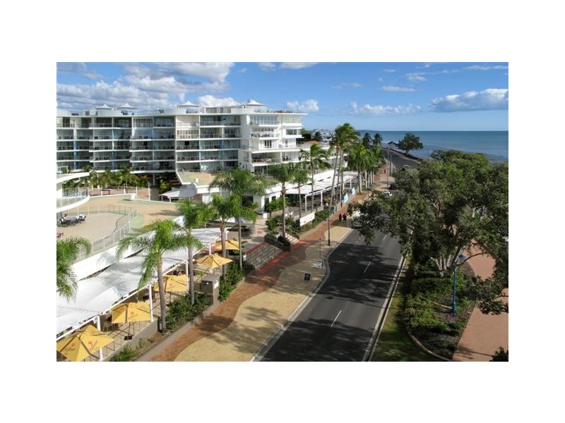 18/569 Charlton Esplanade, Urangan QLD 4655