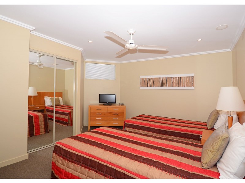 319/569 Charlton Esplanade, Urangan QLD 4655