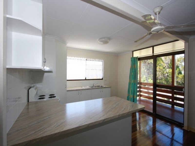 661 Charlton Esplanade, Urangan QLD 4655