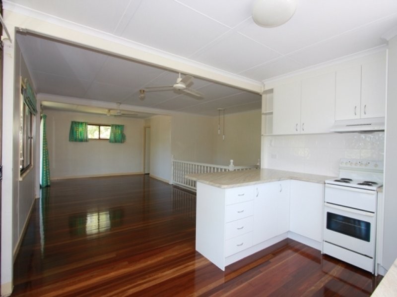 661 Charlton Esplanade, Urangan QLD 4655
