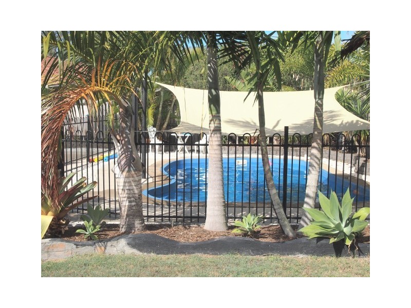 8 Kiwi Court, Point Vernon QLD 4655