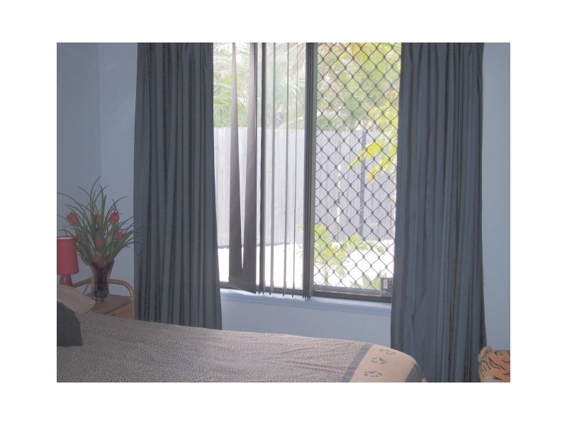 8 Kiwi Court, Point Vernon QLD 4655