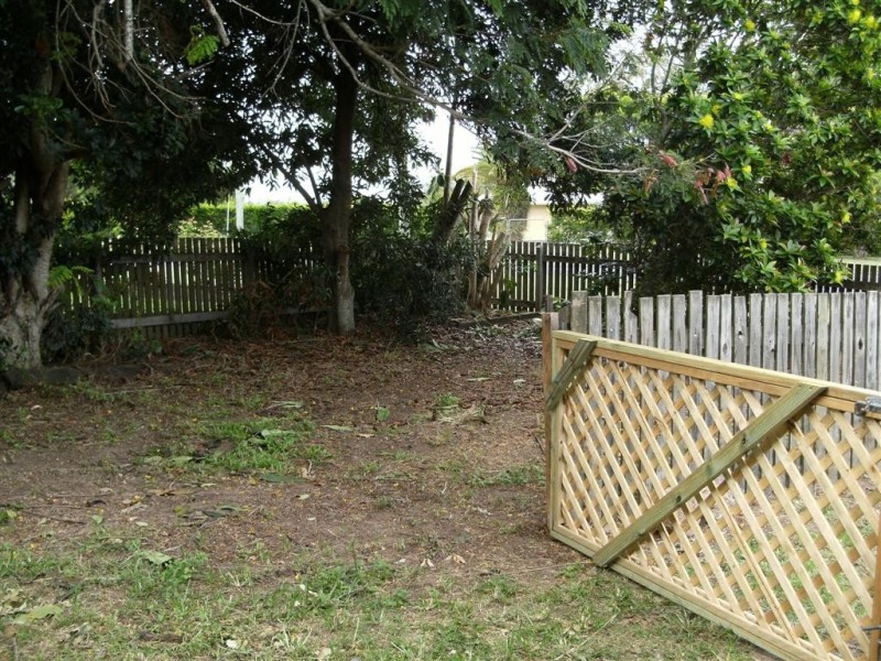 1 Murphy Street, Point Vernon QLD 4655