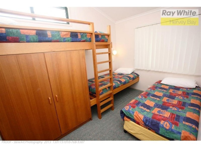 2/652 Charlton Esplanade, Urangan QLD 4655