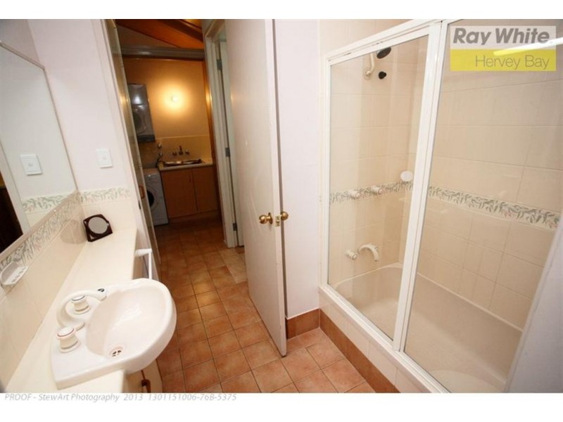 2/652 Charlton Esplanade, Urangan QLD 4655