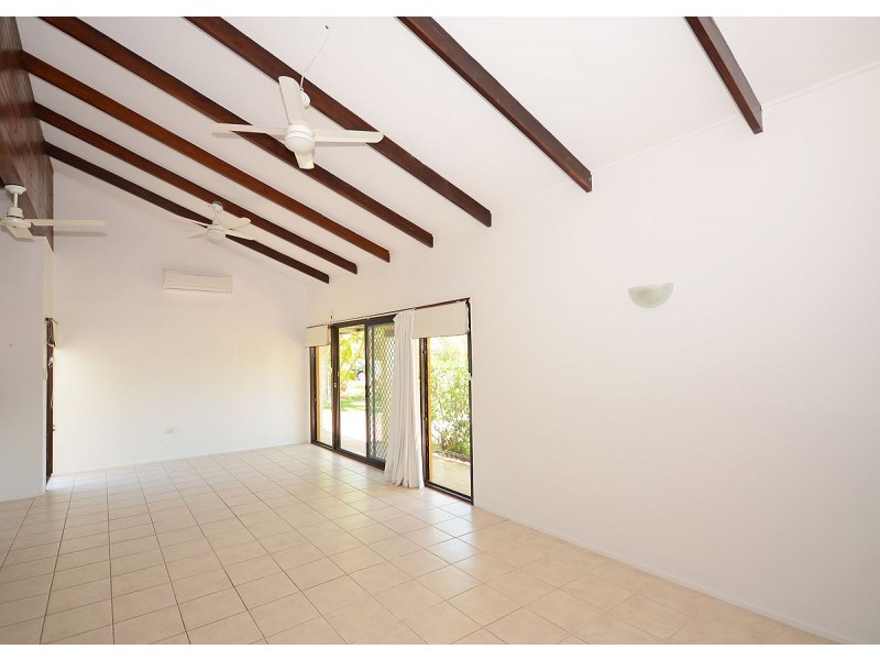 9 Tingira Terrace, Scarness QLD 4655