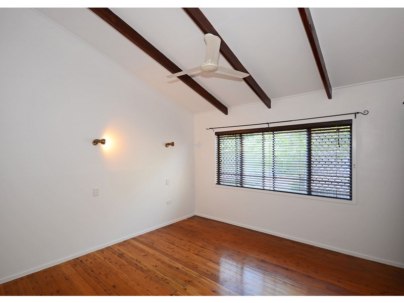 9 Tingira Terrace, Scarness QLD 4655