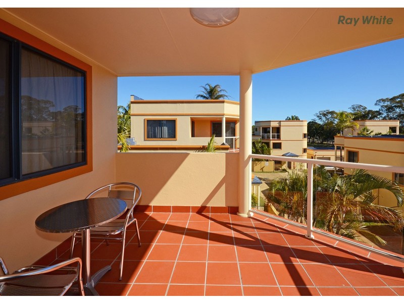 8/33 Elizabeth Street, Urangan QLD 4655