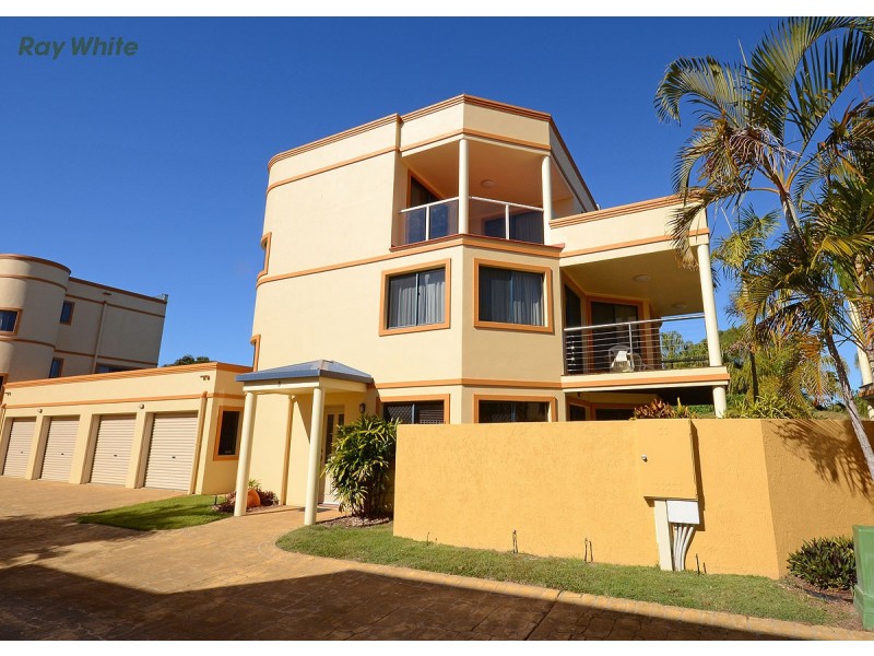 8/33 Elizabeth Street, Urangan QLD 4655