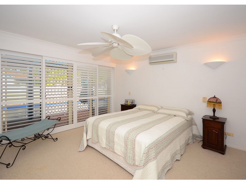 11 Bowerbird Avenue, Eli Waters QLD 4655