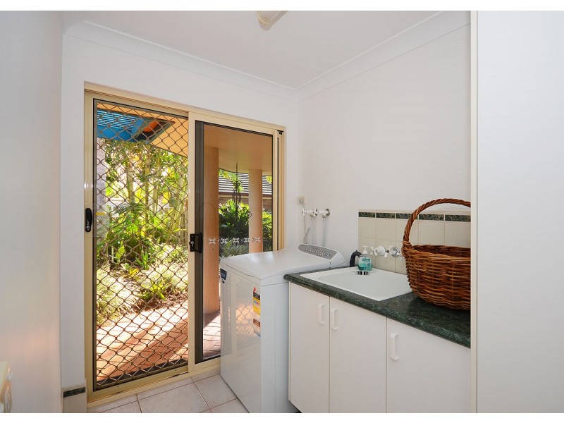 11 Bowerbird Avenue, Eli Waters QLD 4655