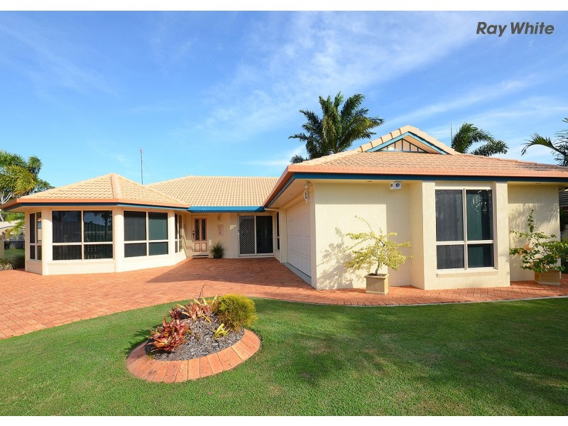 11 Bowerbird Avenue, Eli Waters QLD 4655