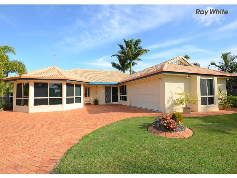 11 Bowerbird Avenue, Eli Waters QLD 4655