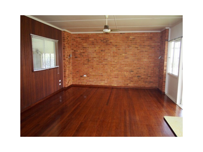 95 Esplanade, Point Vernon QLD 4655