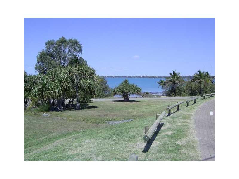 95 Esplanade, Point Vernon QLD 4655