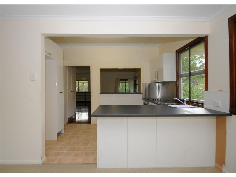 23 Helsham Street, Point Vernon QLD 4655