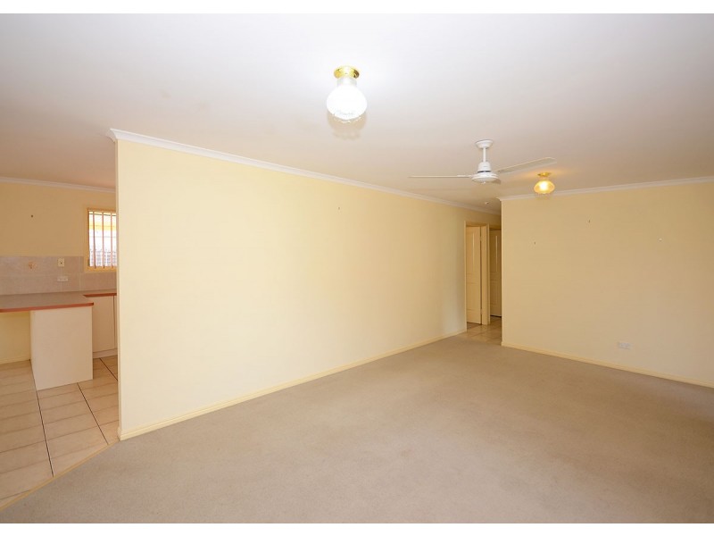1 Kestrel Court, Eli Waters QLD 4655