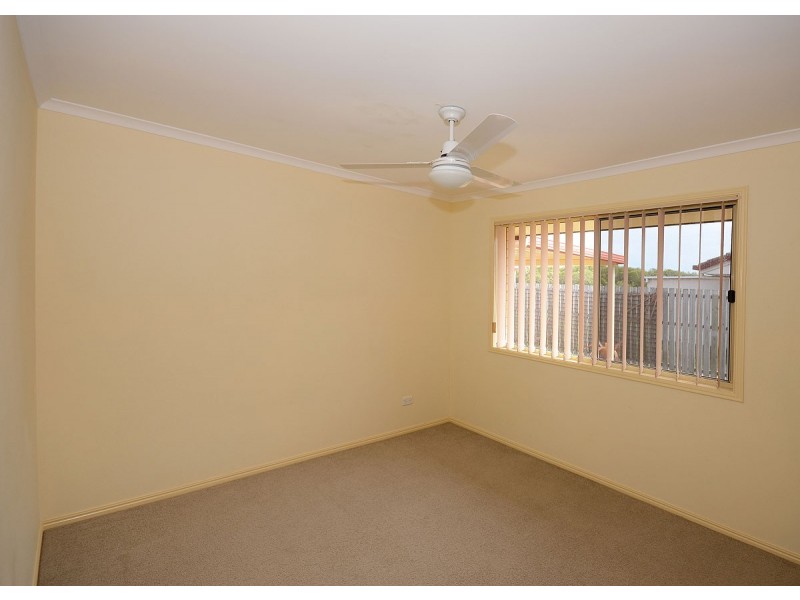 1 Kestrel Court, Eli Waters QLD 4655