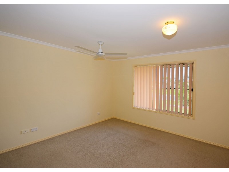 1 Kestrel Court, Eli Waters QLD 4655