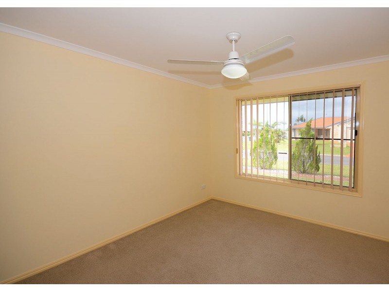 1 Kestrel Court, Eli Waters QLD 4655