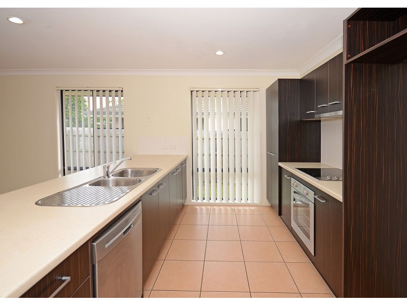 16 Golden Grove Court, Eli Waters QLD 4655