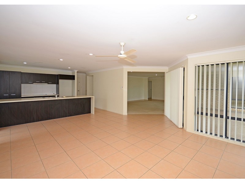 16 Golden Grove Court, Eli Waters QLD 4655