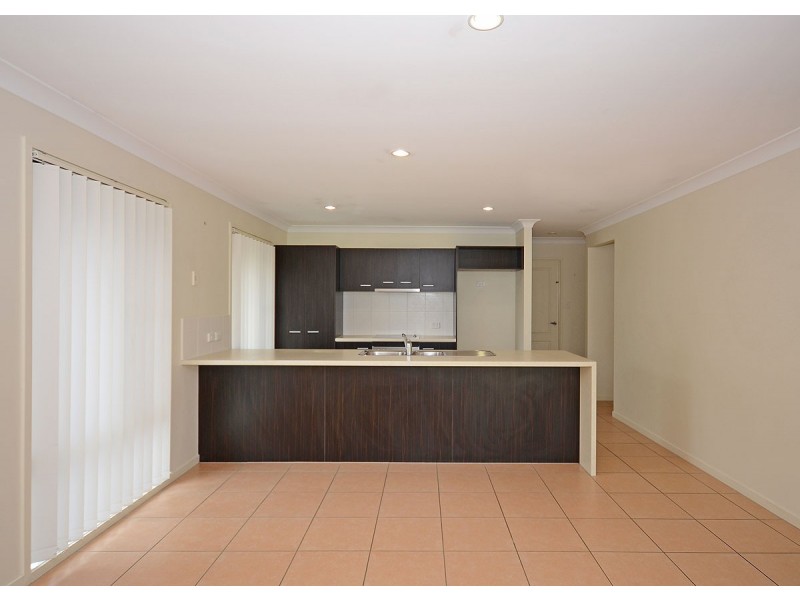 16 Golden Grove Court, Eli Waters QLD 4655