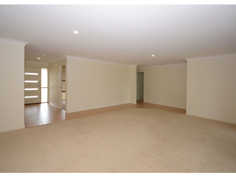 16 Golden Grove Court, Eli Waters QLD 4655