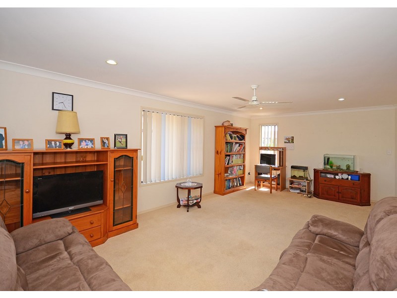 25 Lady Nelson Drive, Eli Waters QLD 4655